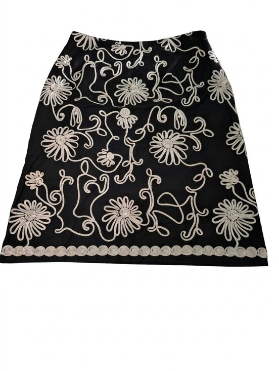 Flaire-Fs-Sport Dresses & Skirts - Vintage Black Skirt with White Floral Embroidery Sz 6